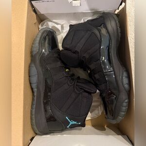 Jordan Retro 11 Black and Blue Sneakers GS Sz 4.5